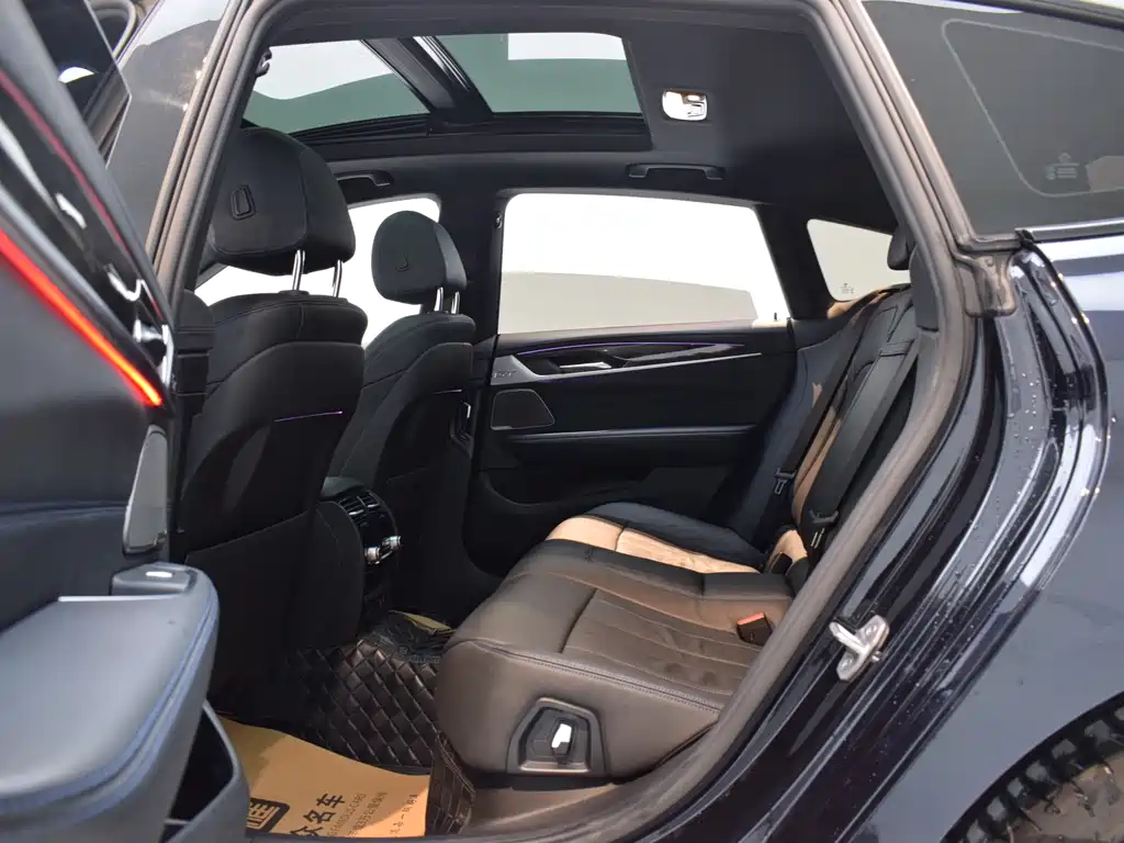 BMW 6 Series GT 630 i M Sport Package