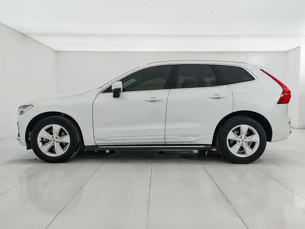 Volvo XC60 B5 4 WD Smart Ease Luxury