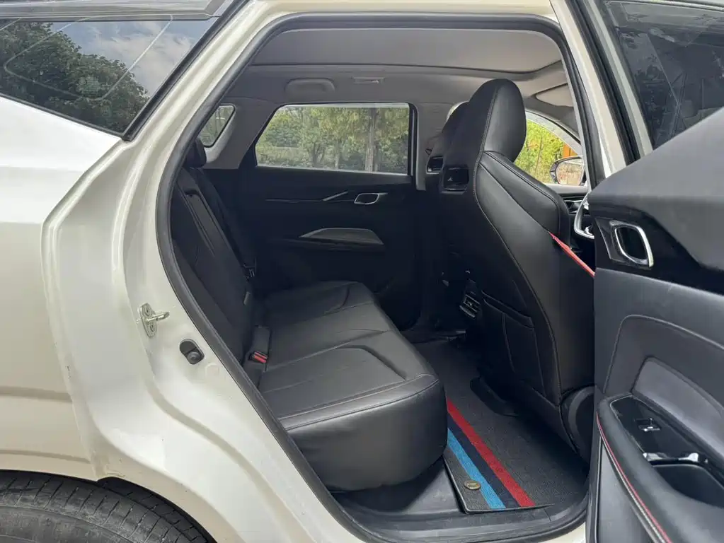 Changan Oshan Z6 Blue Whale 1.5 T DCT Smart Leading