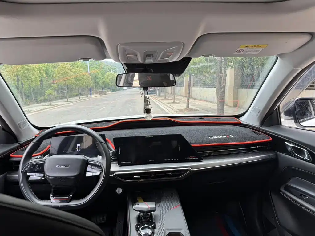 Changan Oshan Z6 Blue Whale 1.5 T DCT Smart Leading