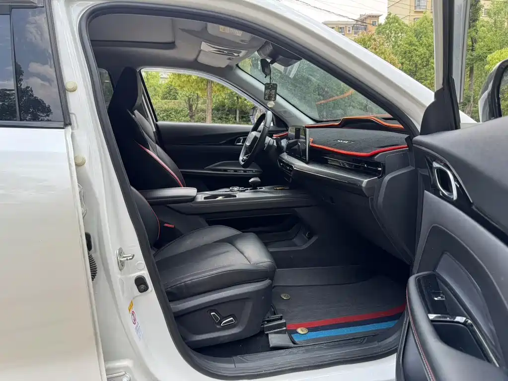 Changan Oshan Z6 Blue Whale 1.5 T DCT Smart Leading