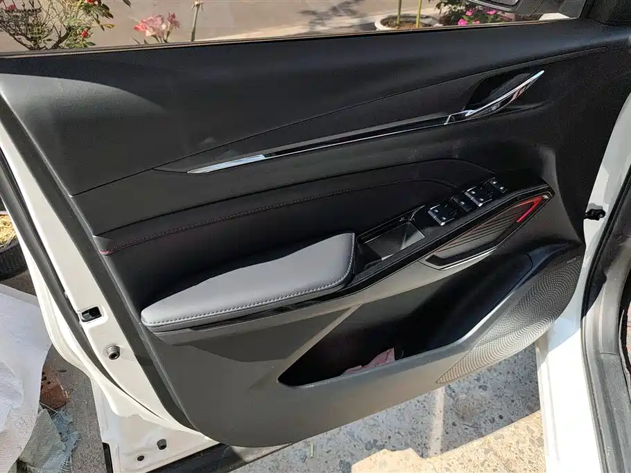 Changan X5 PLUS 1.5 T DCT Pioneer