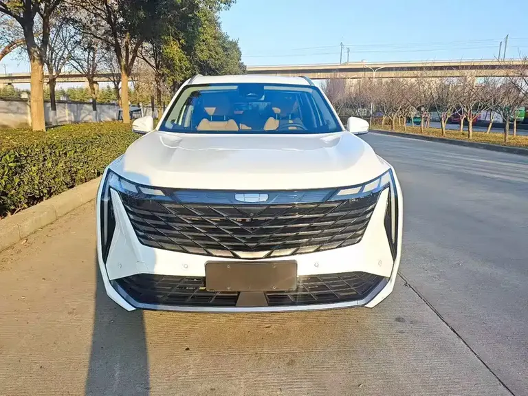Geely Boyue L 1.5 TD DCT Distinguished