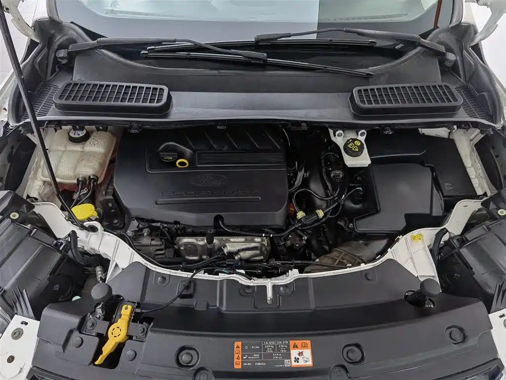 Kuga 1.5 L GTDi 4 WD Elite