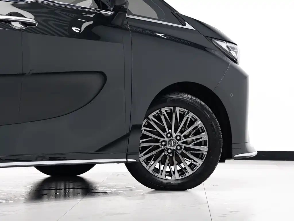 Lexus LM 350 h 7-seat Elegant