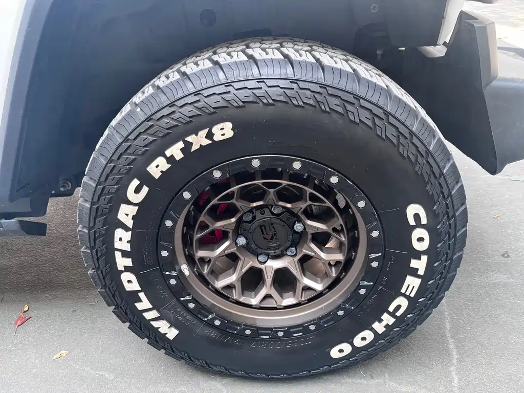 212 T01 2.0 T Explorer