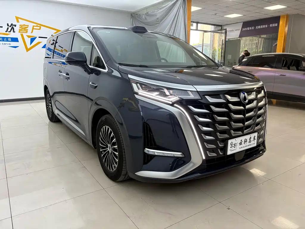 Denza D9 DM-i Smart Drive 1020 4 WD Honored