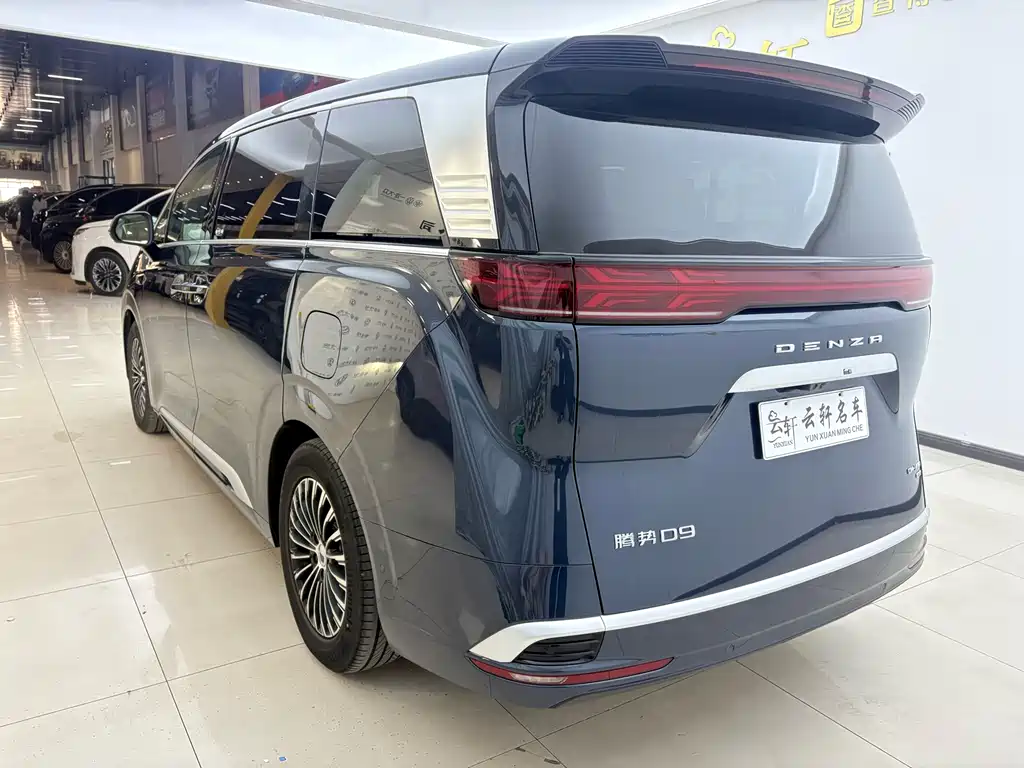 Denza D9 DM-i Smart Drive 1020 4 WD Honored