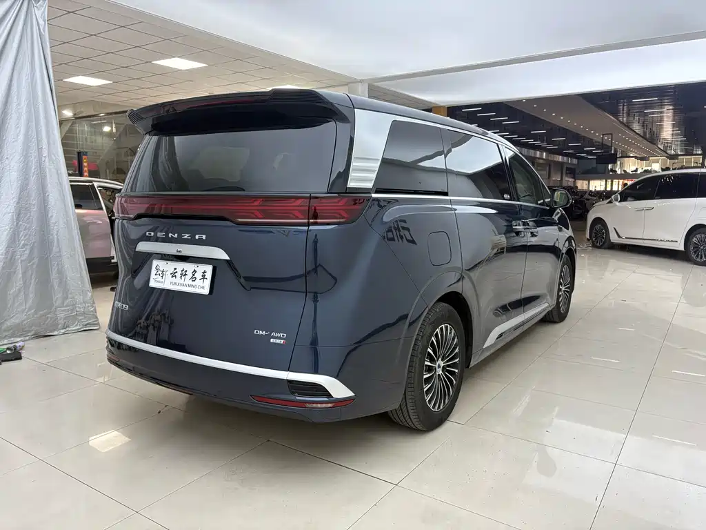 Denza D9 DM-i Smart Drive 1020 4 WD Honored