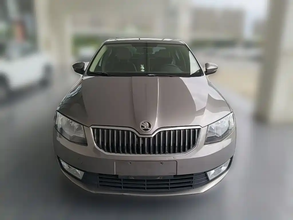 Octavia 1.6 L Auto Yijie