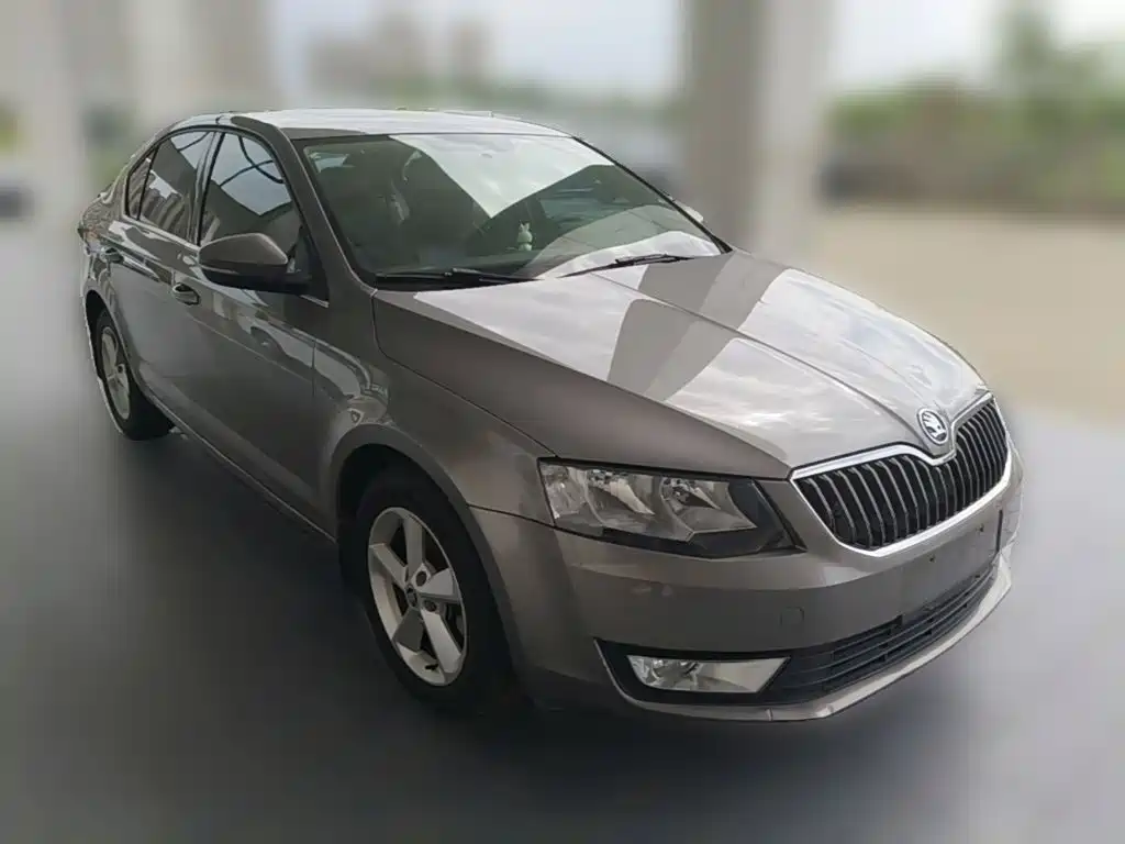 Octavia 1.6 L Auto Yijie