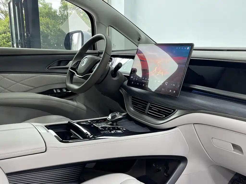 Denza D9 DM-i 970 4 WD Flagship