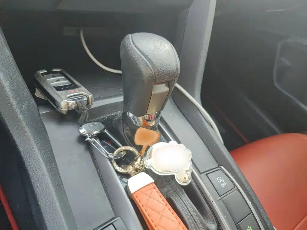 Civic HATCHBACK 220 TURBO CVT Trend Cool Control