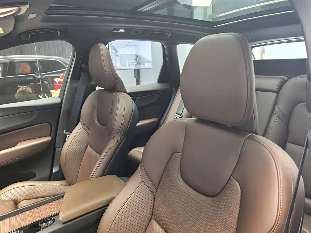 Volvo XC60 PHEV PHEV Hybrid Long Range 4 WD Smart Grace Luxury