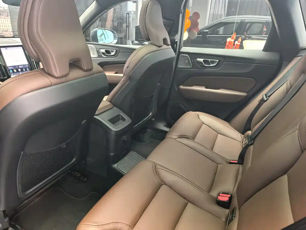 Volvo XC60 PHEV PHEV Hybrid Long Range 4 WD Smart Grace Luxury