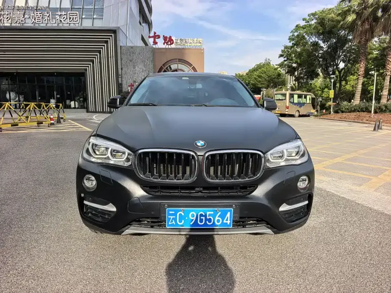 BMW X6 xDrive35 i Luxury