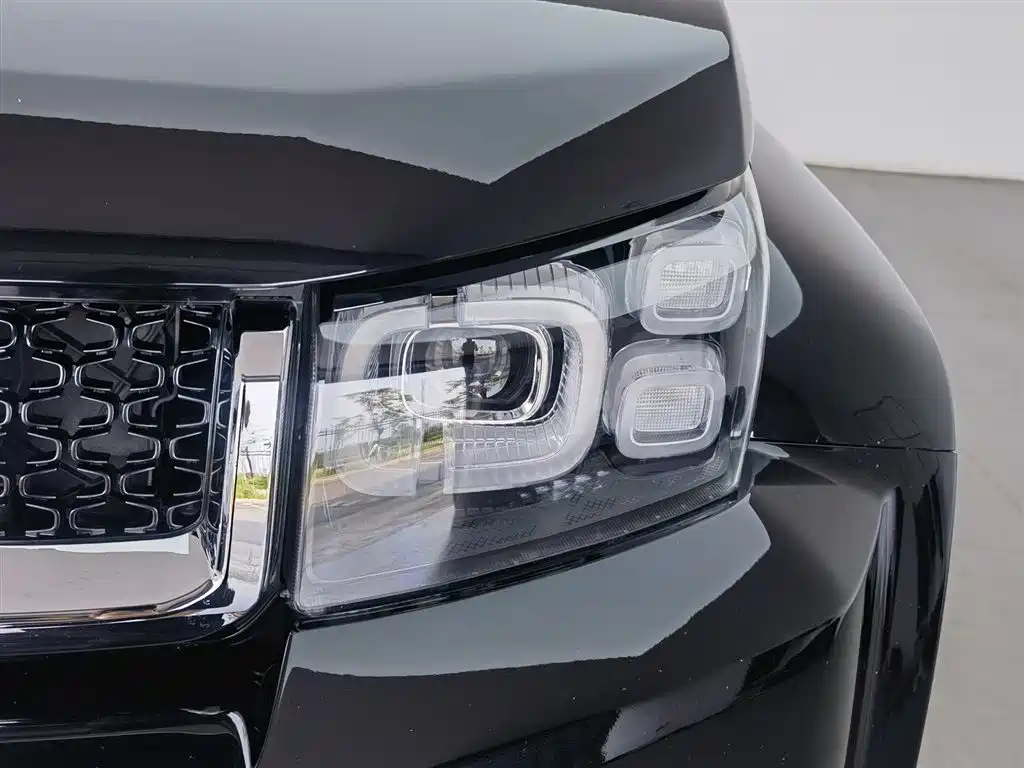 BAIC BJ40 2.0 T Auto 4 WD City Hunter Swordsman