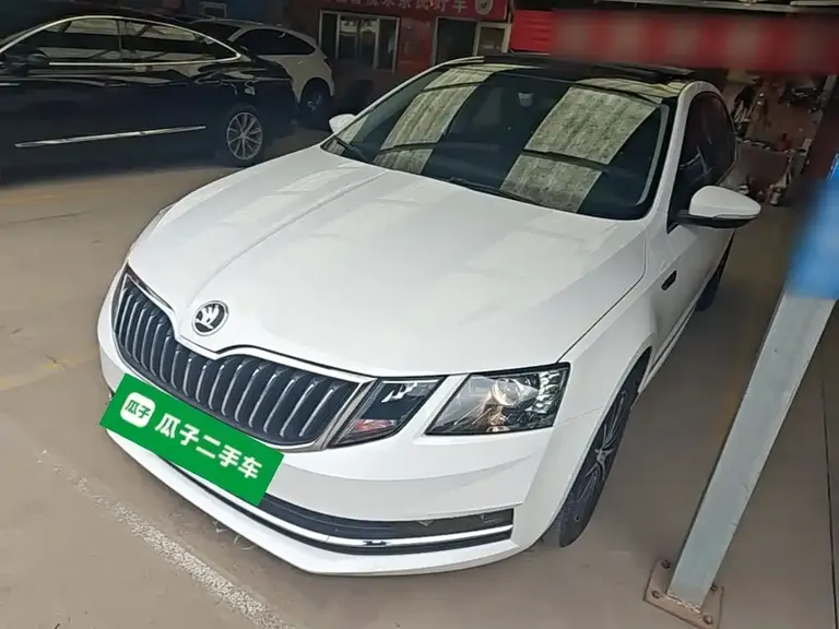 Skoda Octavia 1.5 L Auto Smart Travel Luxury CN-VI