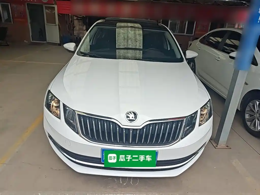 Octavia 1.5 L Auto Smart Travel Luxury CN-VI