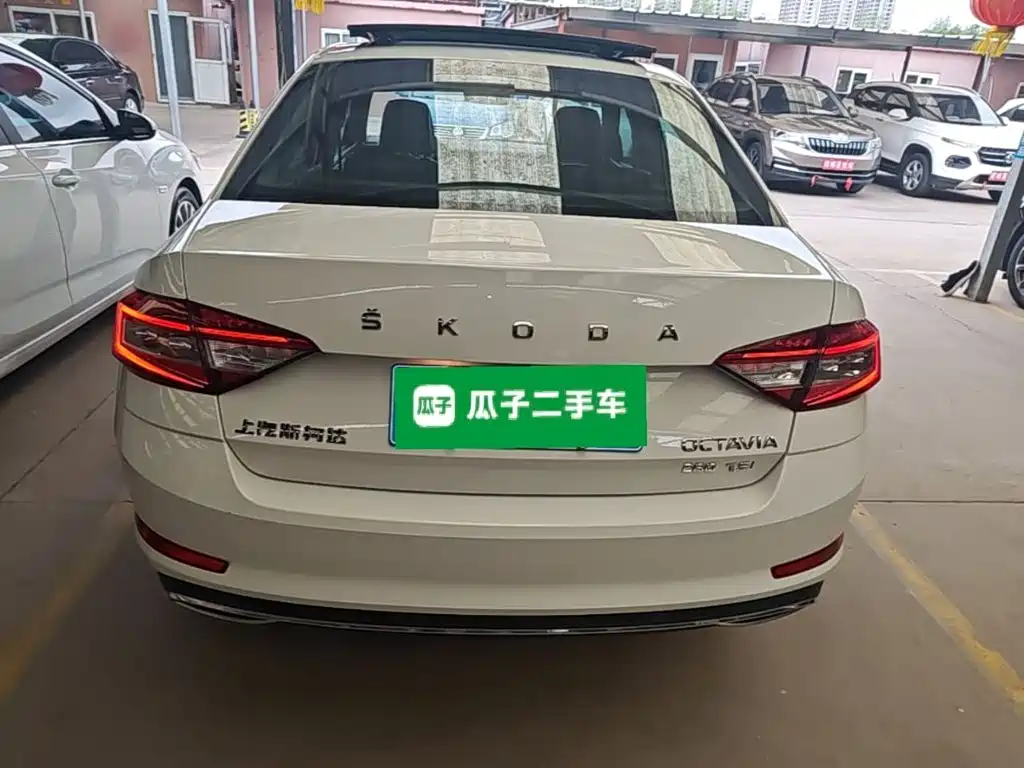 Octavia 1.5 L Auto Smart Travel Luxury CN-VI