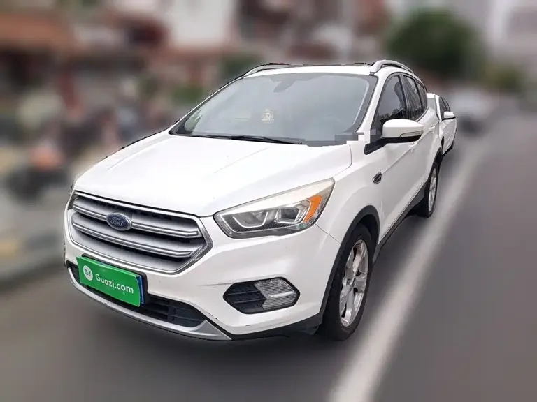 Ford Kuga EcoBoost 180 2 WD Platinum Wing