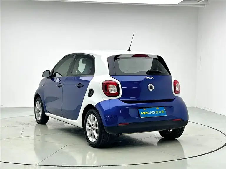 smart forfour 1.0 L 52 kW Agile