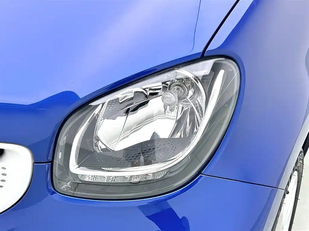 smart forfour 1.0 L 52 kW Agile