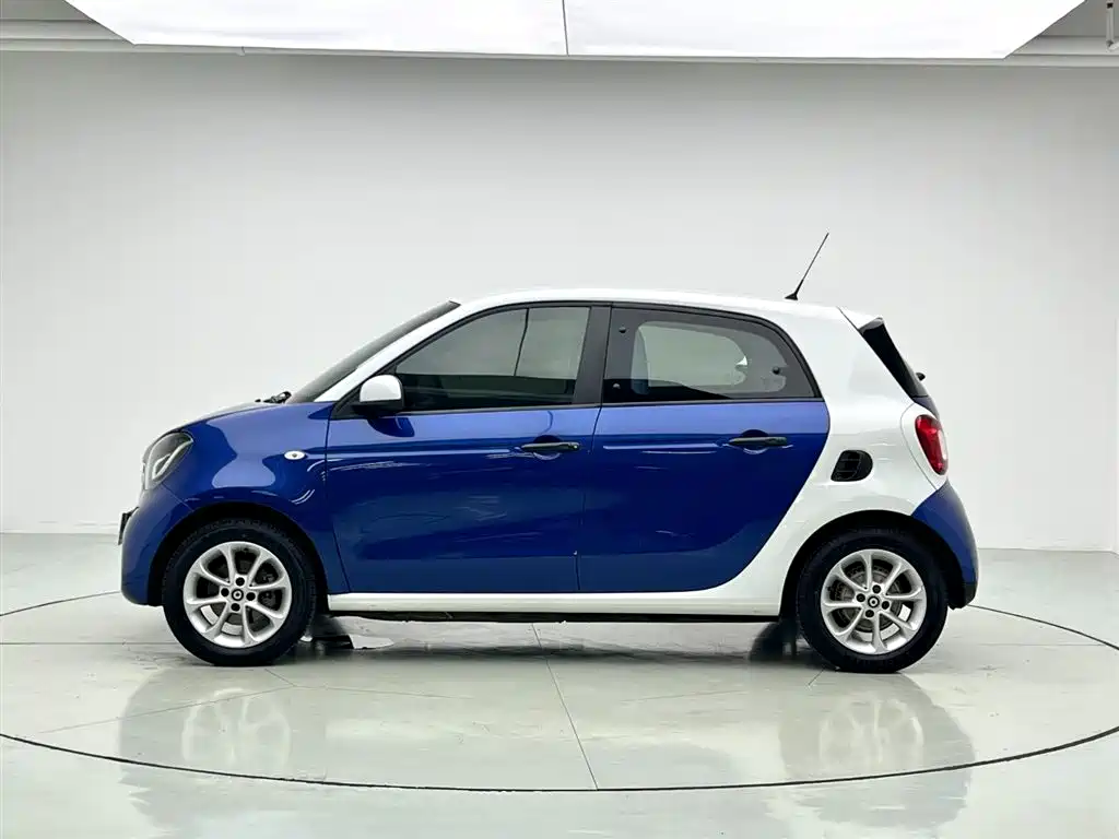 smart forfour 1.0 L 52 kW Agile