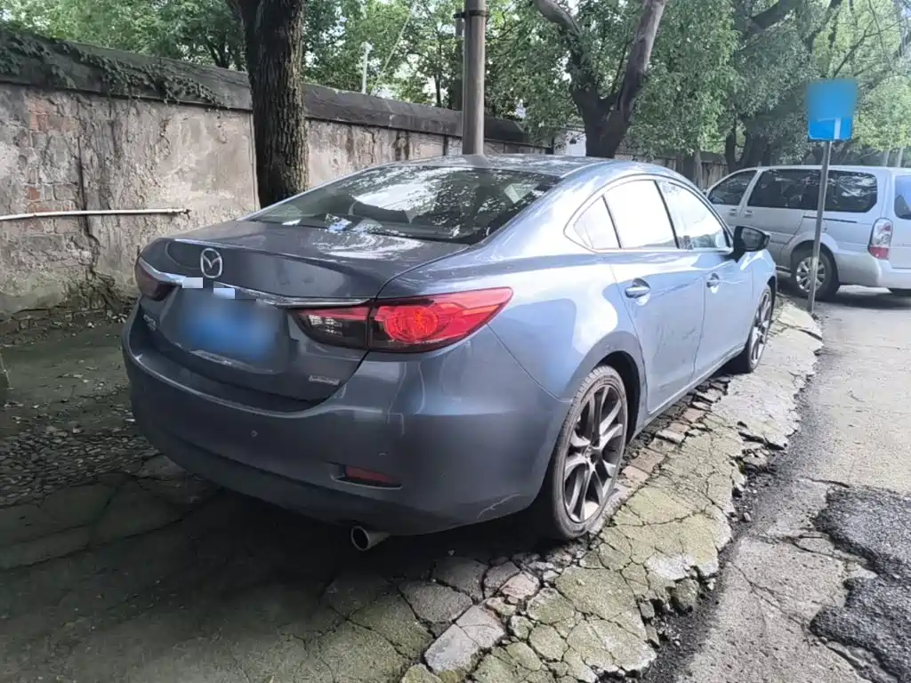 Atenza 2.5 L Blue Sky Sport