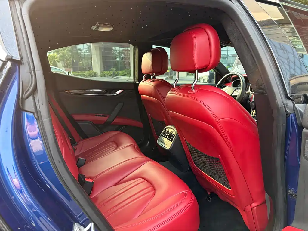 Ghibli 3.0 T Standard
