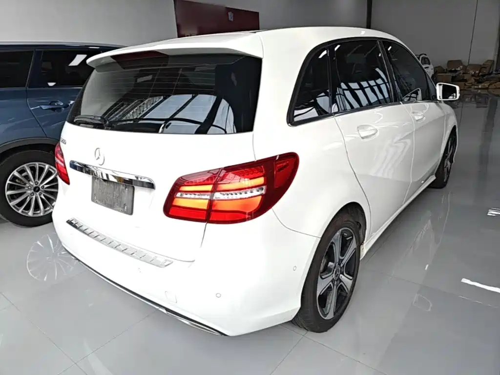Mercedes-Benz B-Class B 200 Fashion