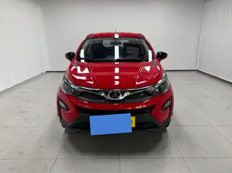 BYD Yuan 1.5 L Auto Cool Dazzle Fashion