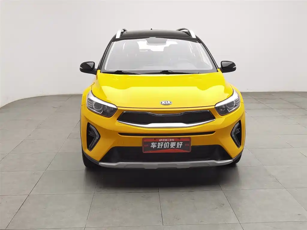 Stonic 1.4 L CVT Fun Enjoyment Sunroof