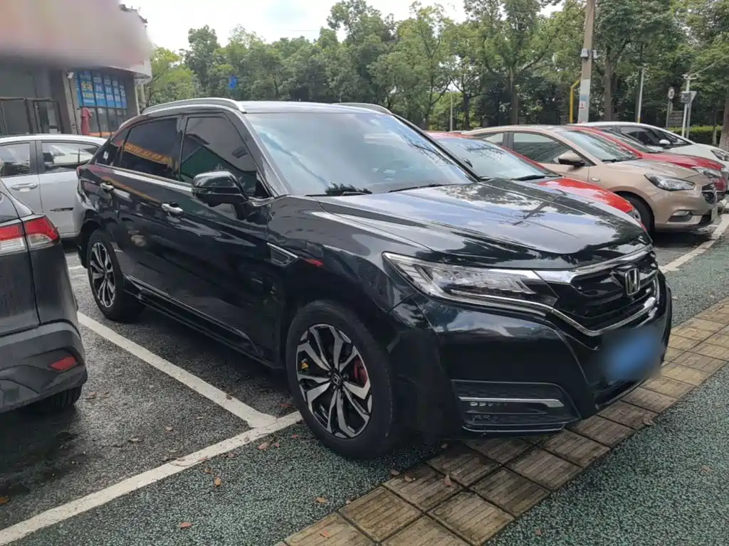 Honda UR-V 240 TURBO 2 WD Luxury CN-V