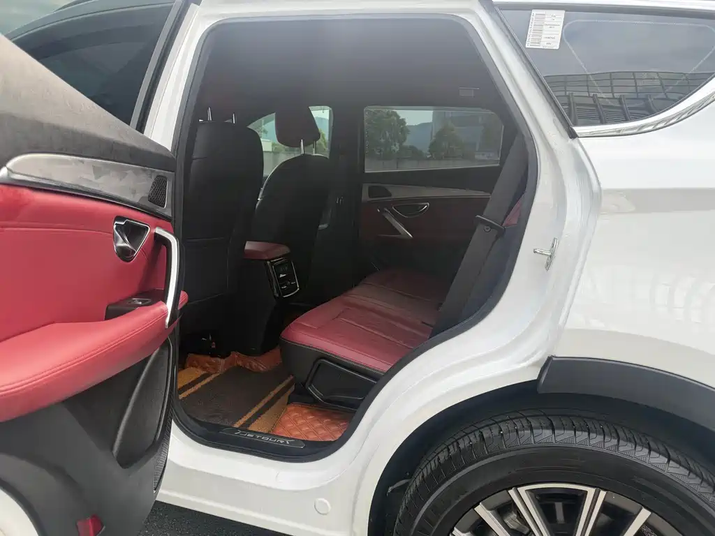 Jetour X70 PLUS Champion 1.5 T DCT Champion MAX 7-seat
