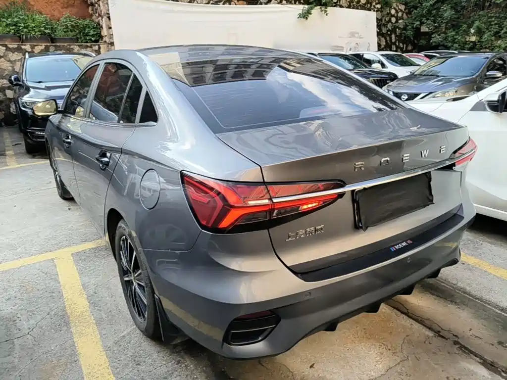 Roewe i5 1.5 L CVT Stellar