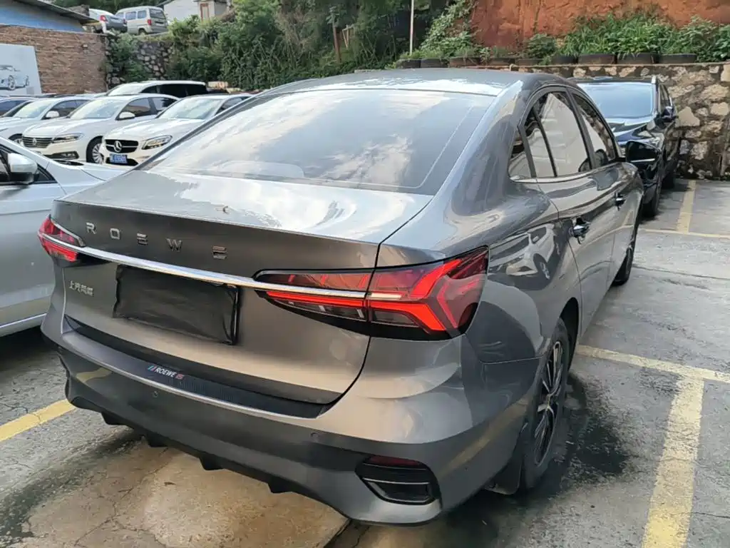 Roewe i5 1.5 L CVT Stellar
