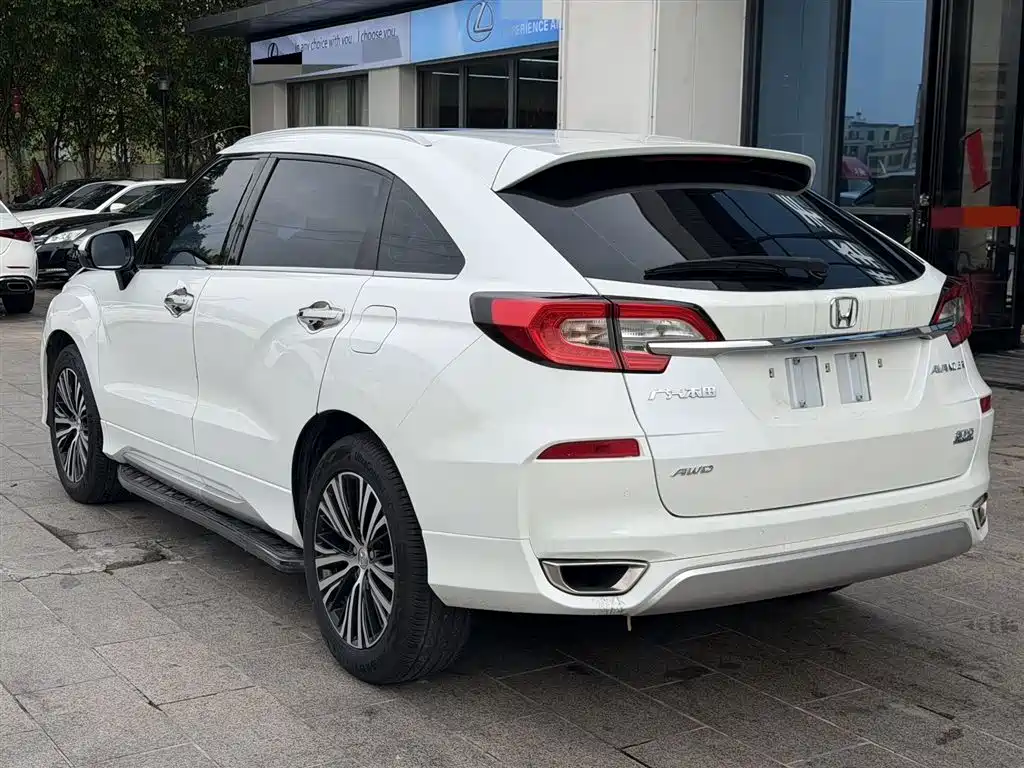 Avancier 370 TURBO 4 WD Premium