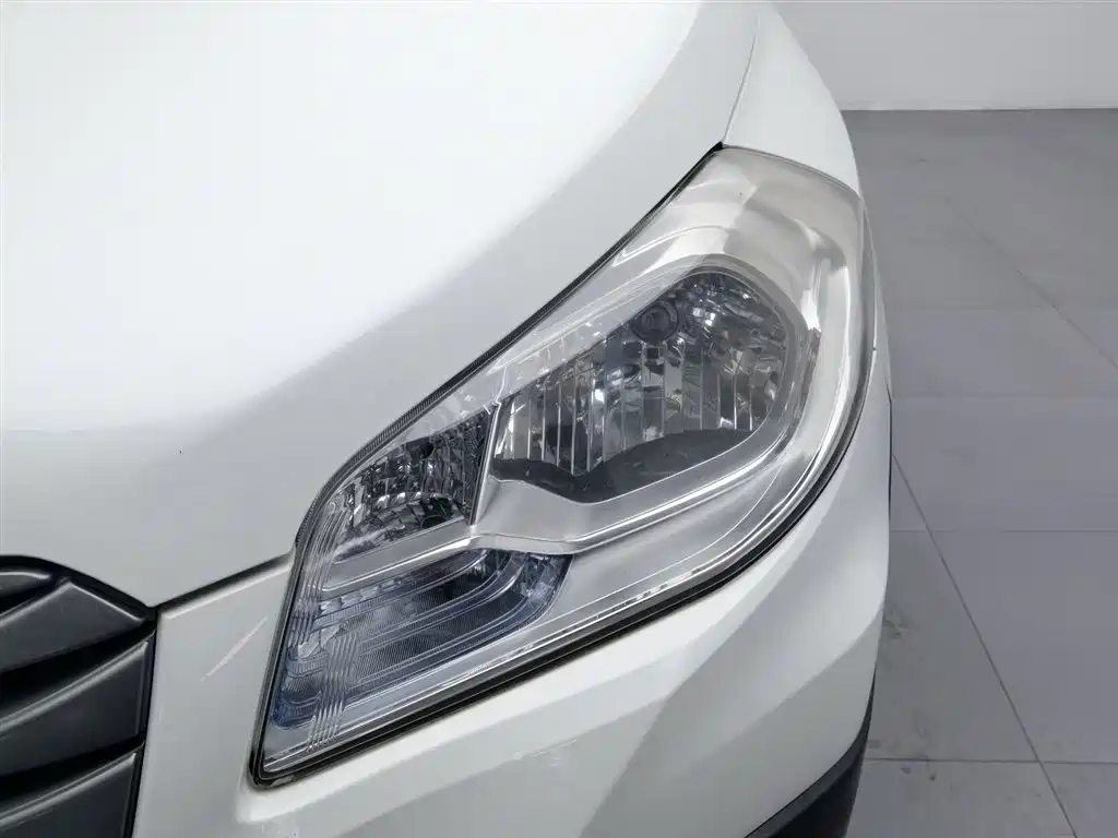 S-Cross 1.6 L CVT 2 WD Progressive