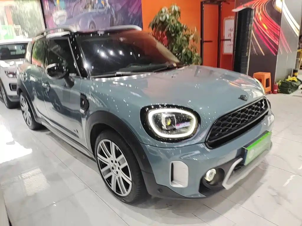 MINI COUNTRYMAN Facelift 2.0 T COOPER S ALL4 Connoisseur