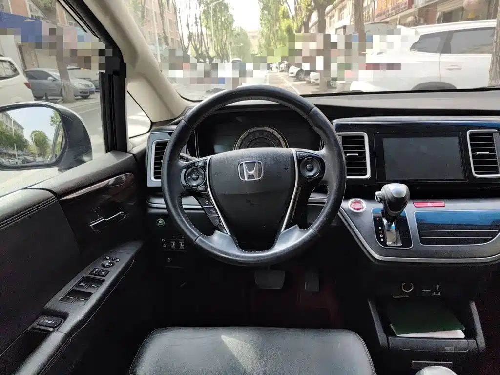Elysion 2.4 L Style