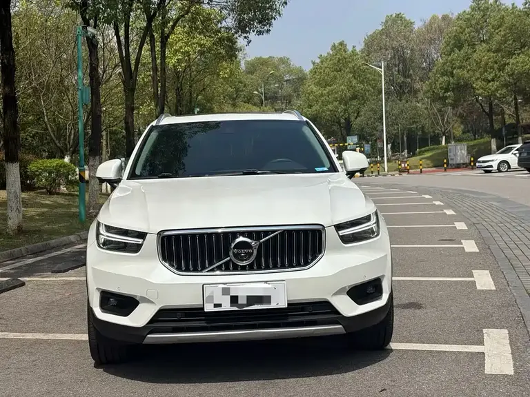 Volvo XC40 沃尔沃XC40 2022款 T4 四驱智远运动版
