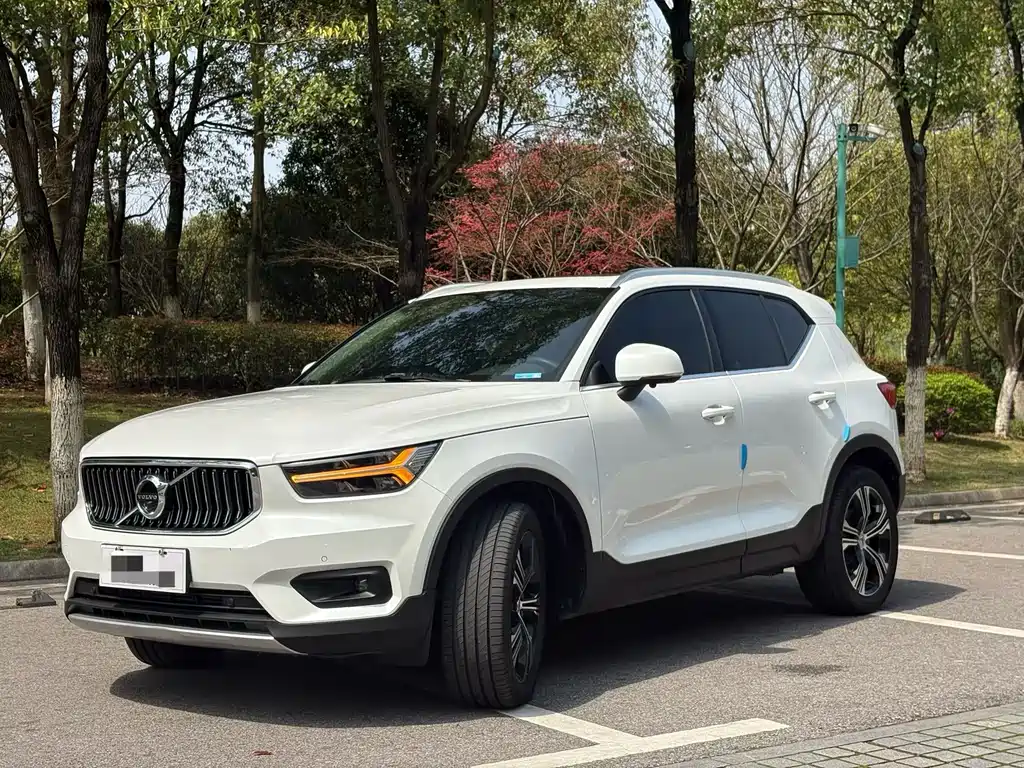 Volvo XC40 沃尔沃XC40 2022款 T4 四驱智远运动版