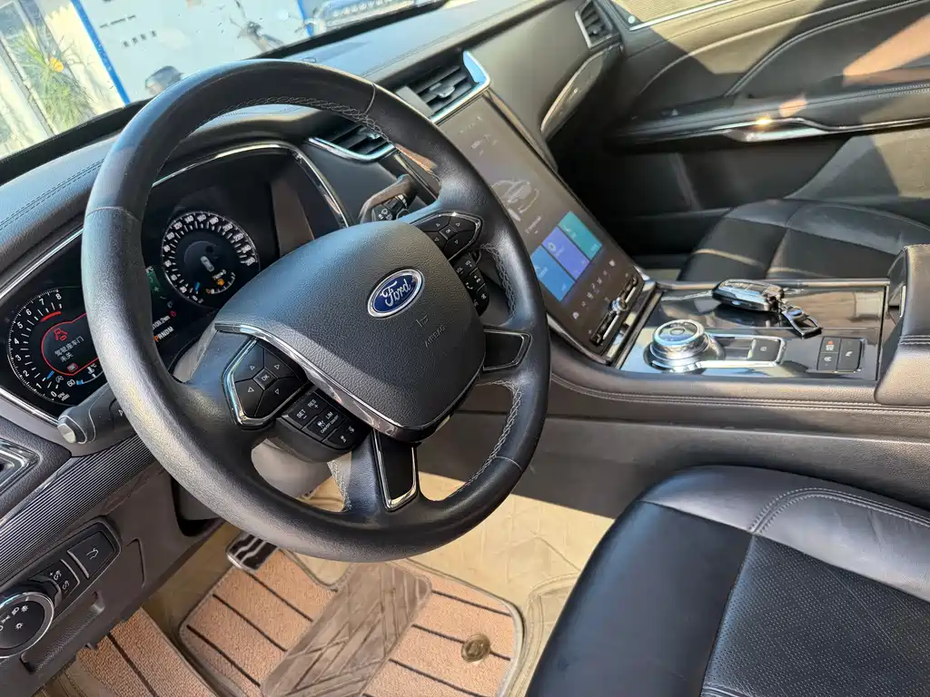 Taurus EcoBoost 245 Premium