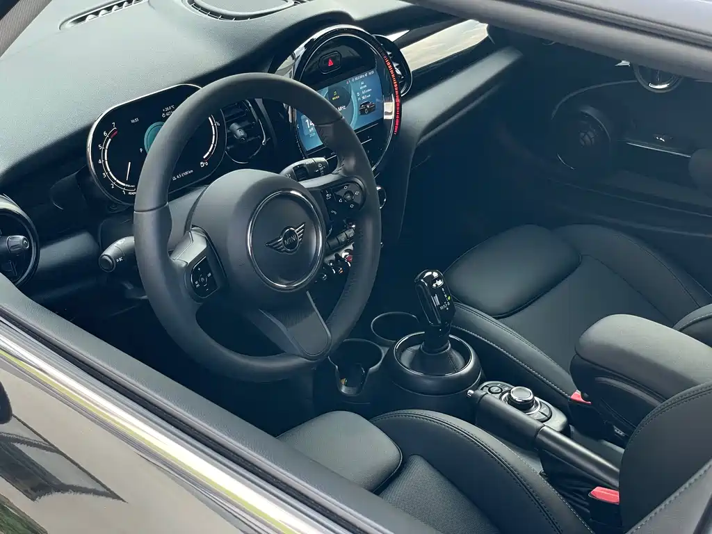 MINI Facelift 1.5 T COOPER Artist