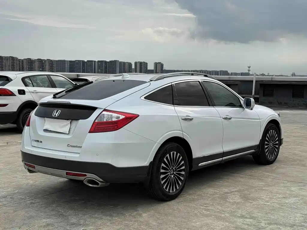 Crosstour 2.4 L Luxury
