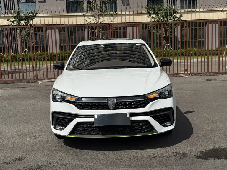 Roewe i5 1.5 L CVT Stellar
