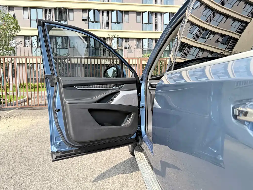 Maxus D90 2.0 T Auto 4 WD Star