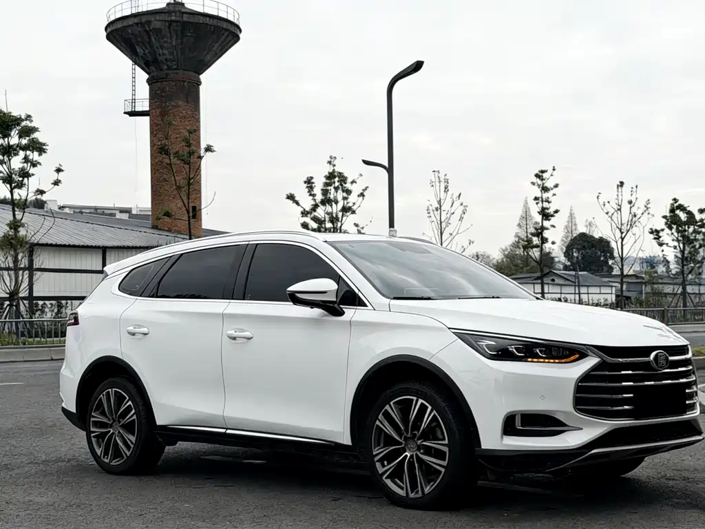 Tang 2.0 T Auto Connected Distinguished 7-seat CN-V