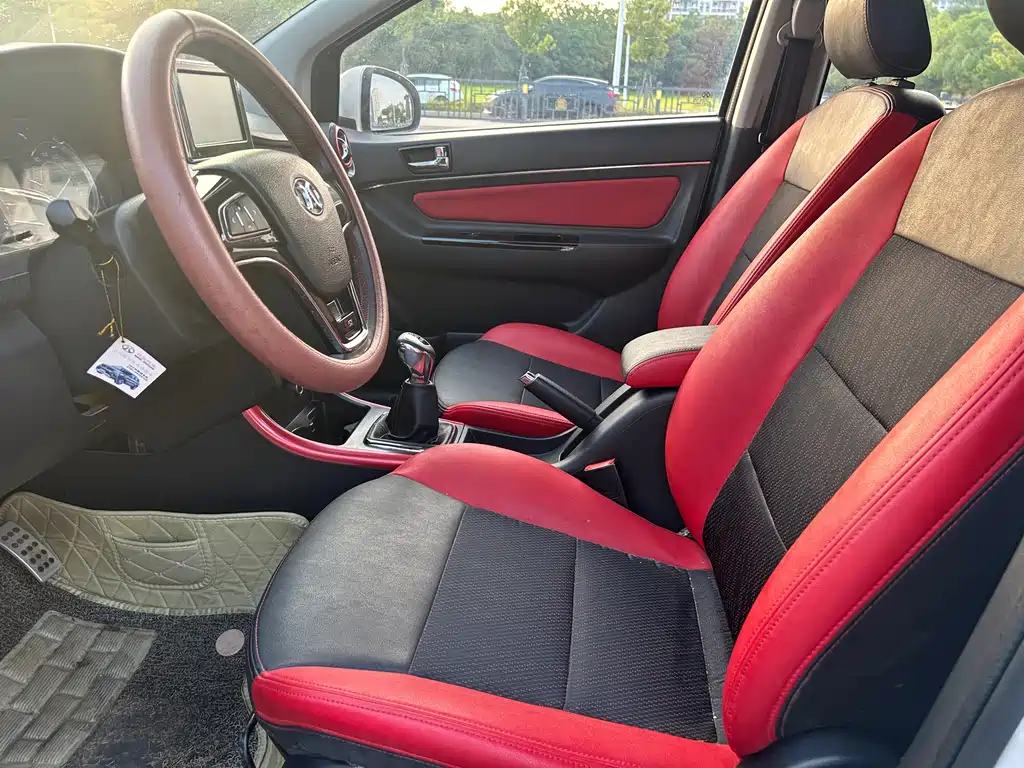Senova X25 绅宝X25 2015款 1.5 L 手动舒适型